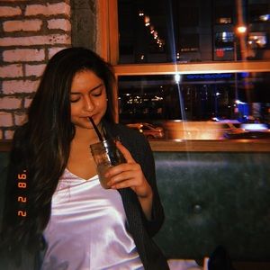 Meet your Posher, Monica